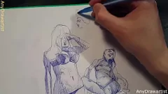 Reproduzir O artista adolescente gostosa esboça o desenho animado erótico MILF em lingerie com caneta esferográfica